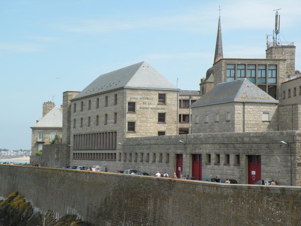  Ecole Nationale de la Marine Marchande